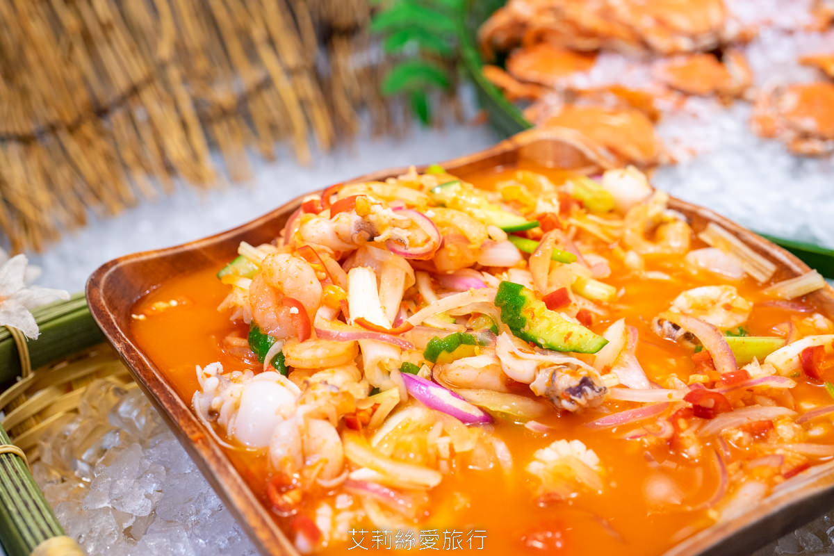 新北新莊吃到飽 峇里斯南洋海鮮百匯 鮭魚美食 烤鴨牛排螃蟹生魚片現烤BBQ、啤酒冰淇淋泰式奶茶等多國料理百種美食！