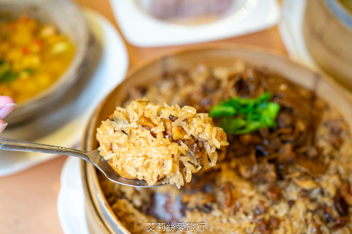 中和美食 晶粵軒烤鴨餐廳 招牌片皮鴨 限時折價500元！ 肉質肥美的宜蘭櫻桃鴨油亮酥脆鮮嫩多汁 捷運橋和站