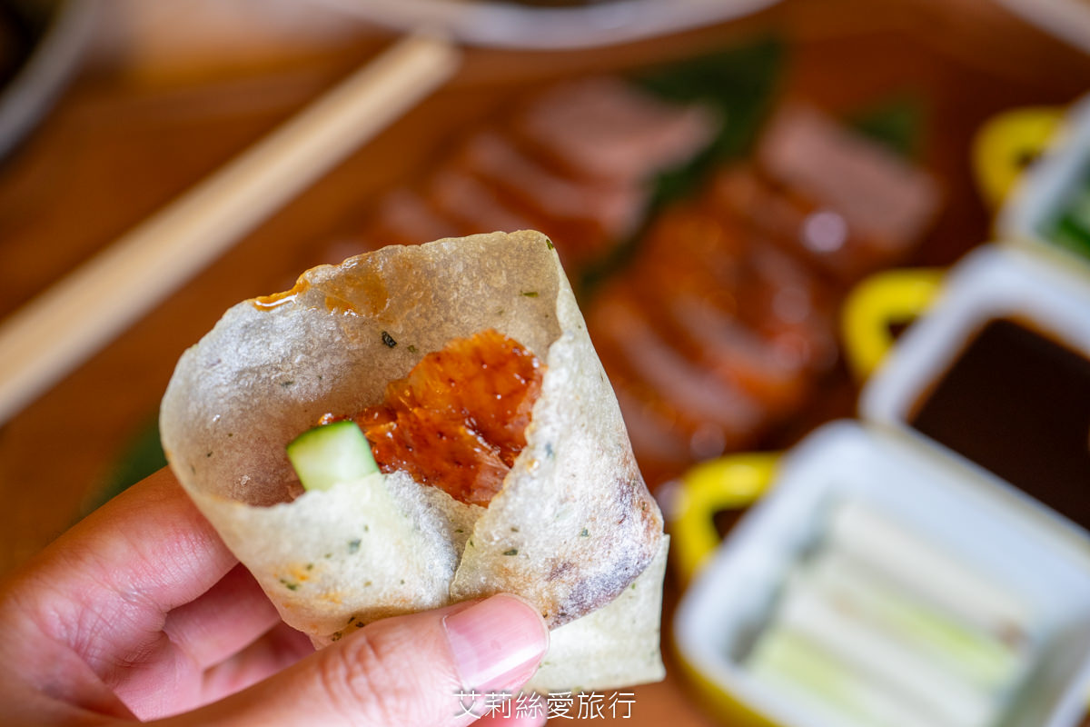 中和美食 晶粵軒烤鴨餐廳 招牌片皮鴨 限時折價500元！ 肉質肥美的宜蘭櫻桃鴨油亮酥脆鮮嫩多汁 捷運橋和站