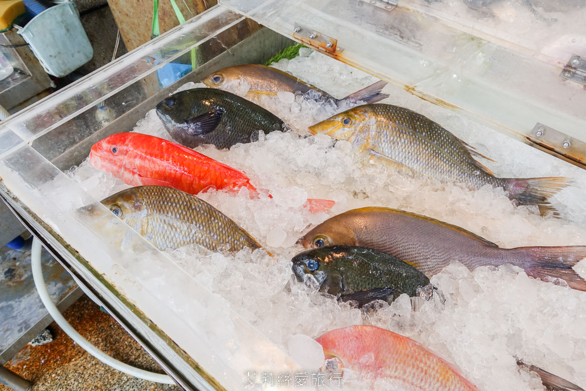 北海岸美食 野柳老字號海鮮餐廳 望海亭 價格透明公開 每日新鮮漁獲 內用白飯吃到飽 用餐折抵停車費！