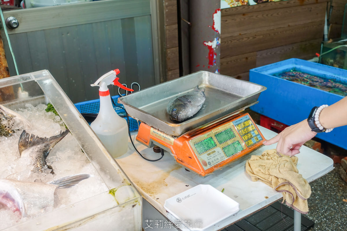 北海岸美食 野柳老字號海鮮餐廳 望海亭 價格透明公開 每日新鮮漁獲 內用白飯吃到飽 用餐折抵停車費！