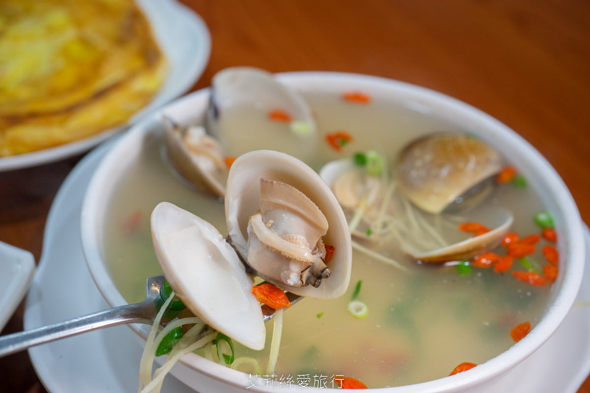 北海岸美食 野柳老字號海鮮餐廳 望海亭 價格透明公開 每日新鮮漁獲 內用白飯吃到飽 用餐折抵停車費！
