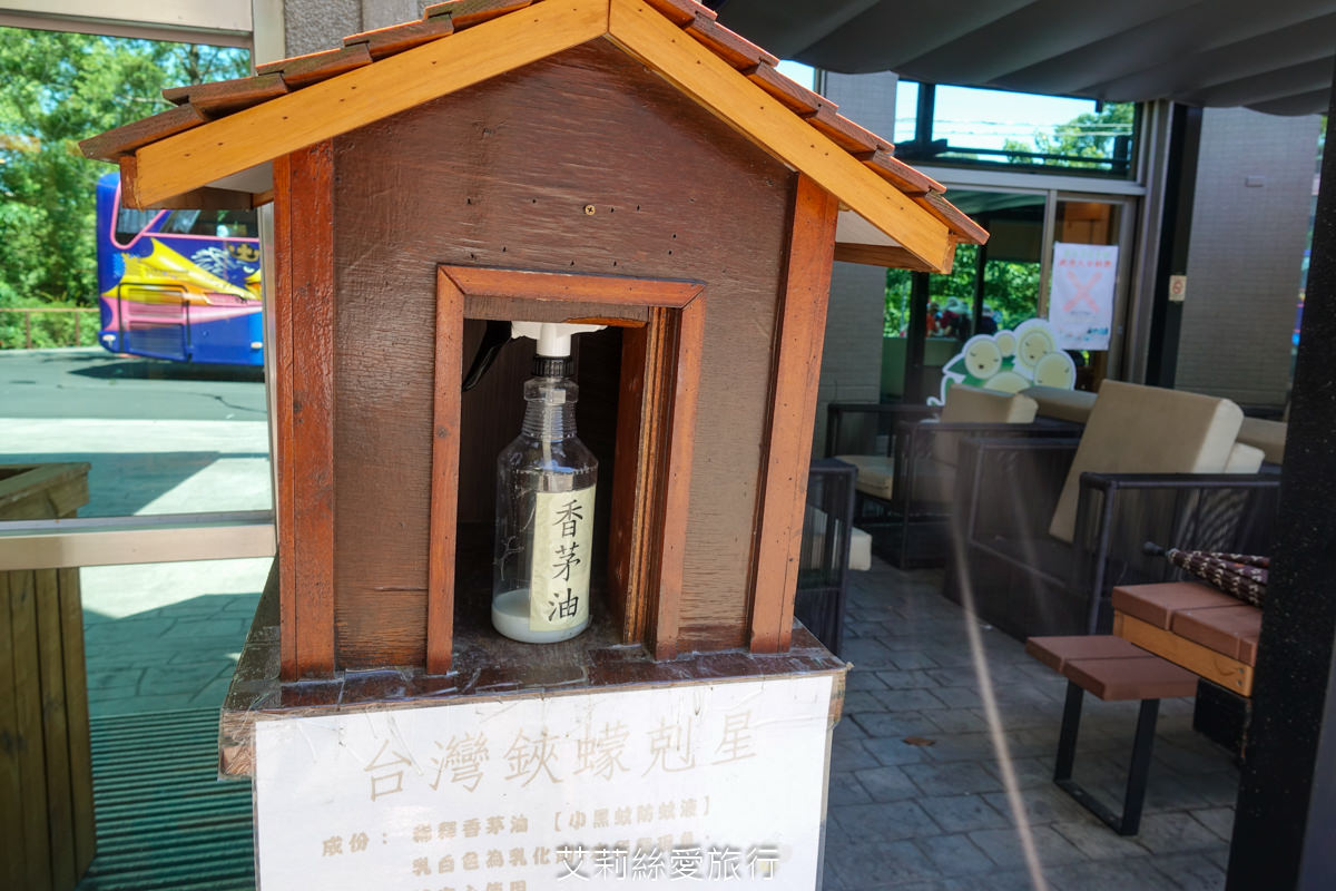 台中親子景點 東勢林場遊樂區 螢火蟲季來了！ 超放電體能訓練場刺激又好玩 幼童遊戲區 沙坑 彈跳床 溫泉泡腳池好放鬆！住宿環境乾淨又舒適 兩天一夜親子暑假旅遊