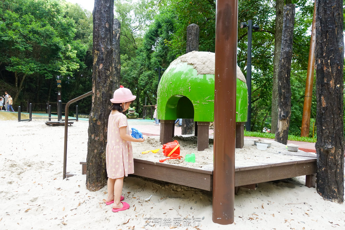 台中親子景點 東勢林場遊樂區 螢火蟲季來了！ 超放電體能訓練場刺激又好玩 幼童遊戲區 沙坑 彈跳床 溫泉泡腳池好放鬆！住宿環境乾淨又舒適 兩天一夜親子暑假旅遊