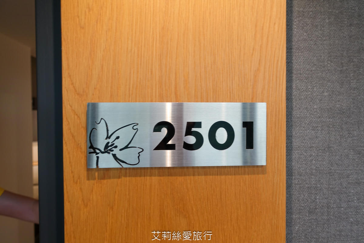 台中親子景點 東勢林場遊樂區 螢火蟲季來了！ 超放電體能訓練場刺激又好玩 幼童遊戲區 沙坑 彈跳床 溫泉泡腳池好放鬆！住宿環境乾淨又舒適 兩天一夜親子暑假旅遊