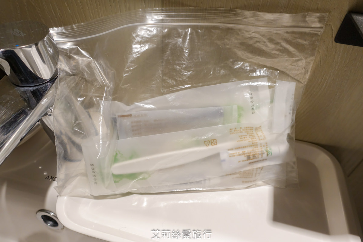 台中親子景點 東勢林場遊樂區 螢火蟲季來了！ 超放電體能訓練場刺激又好玩 幼童遊戲區 沙坑 彈跳床 溫泉泡腳池好放鬆！住宿環境乾淨又舒適 兩天一夜親子暑假旅遊