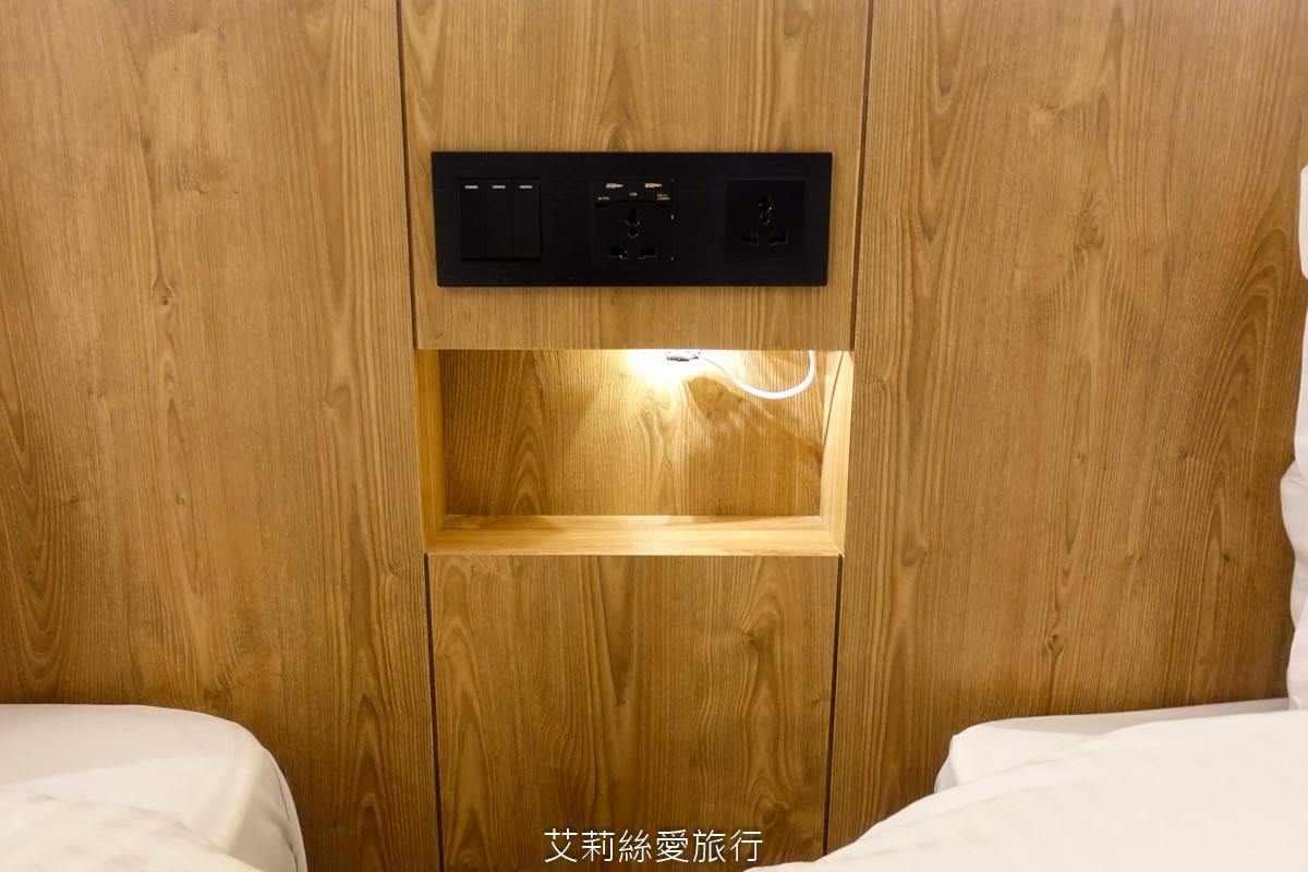 台中親子景點 東勢林場遊樂區 螢火蟲季來了！ 超放電體能訓練場刺激又好玩 幼童遊戲區 沙坑 彈跳床 溫泉泡腳池好放鬆！住宿環境乾淨又舒適 兩天一夜親子暑假旅遊