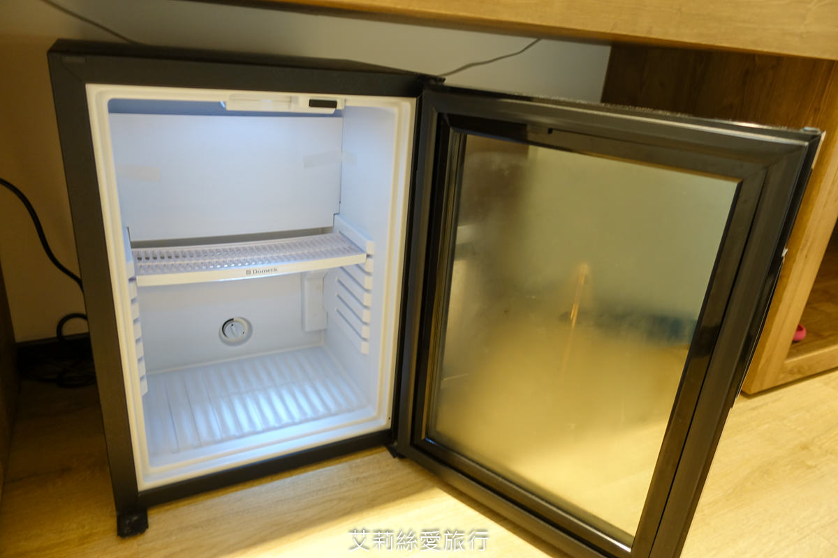 台中親子景點 東勢林場遊樂區 螢火蟲季來了！ 超放電體能訓練場刺激又好玩 幼童遊戲區 沙坑 彈跳床 溫泉泡腳池好放鬆！住宿環境乾淨又舒適 兩天一夜親子暑假旅遊