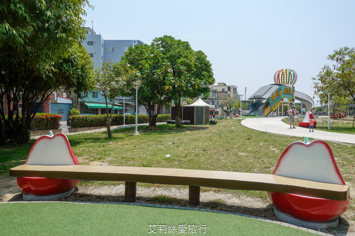 免費景點！屏東親子景點 林邊5米高飛天火車親子共融公園 順遊林邊蓮霧公園 近林邊車站