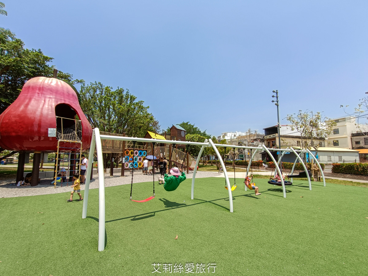 免費景點！屏東親子景點 林邊5米高飛天火車親子共融公園 順遊林邊蓮霧公園 近林邊車站