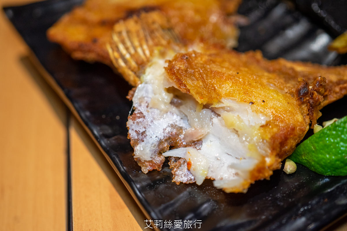 士林站必吃！ 柒息地串燒居酒屋 19元起平價串燒好吃燒烤 超級好吃的秘醬串燒 聚餐首選 捷運士林站