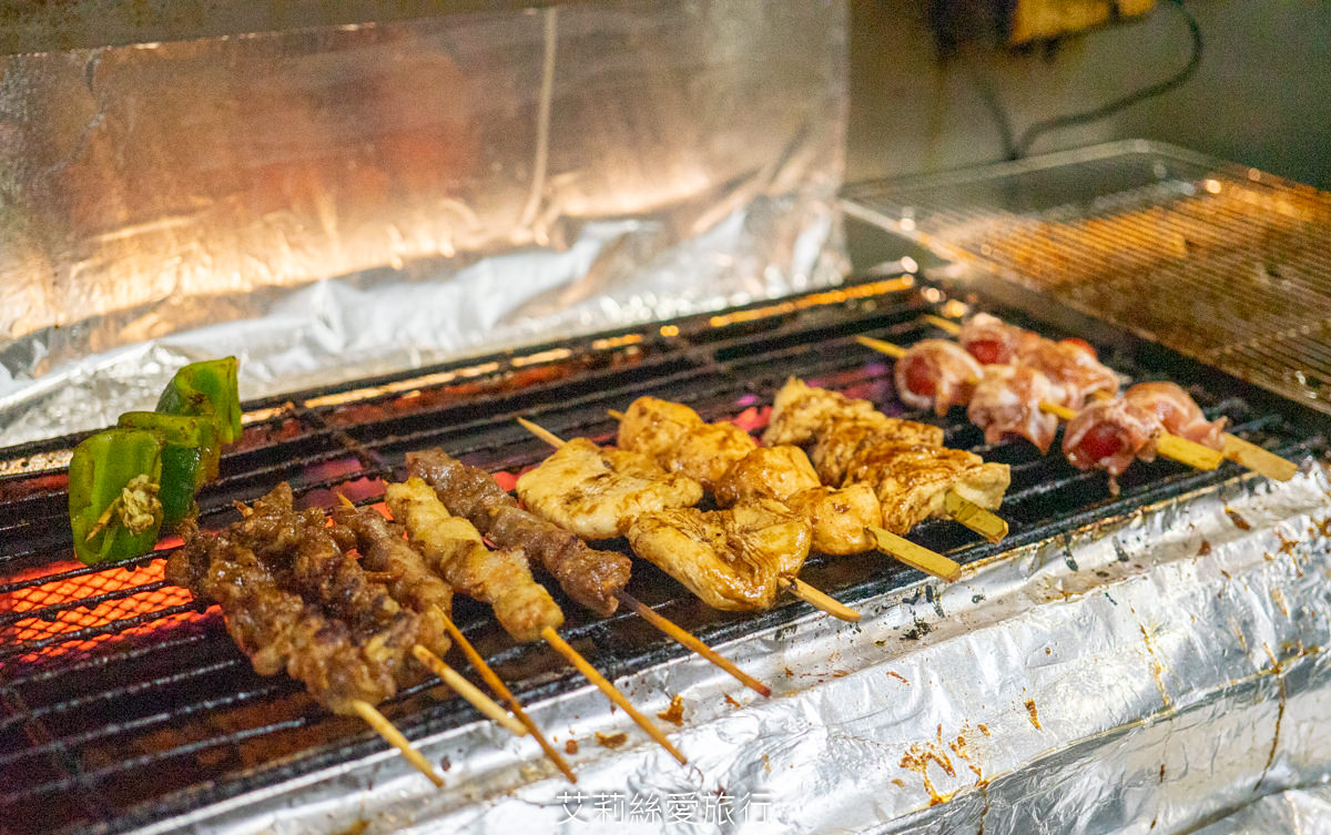 士林站必吃！ 柒息地串燒居酒屋 19元起平價串燒好吃燒烤 超級好吃的秘醬串燒 聚餐首選 捷運士林站