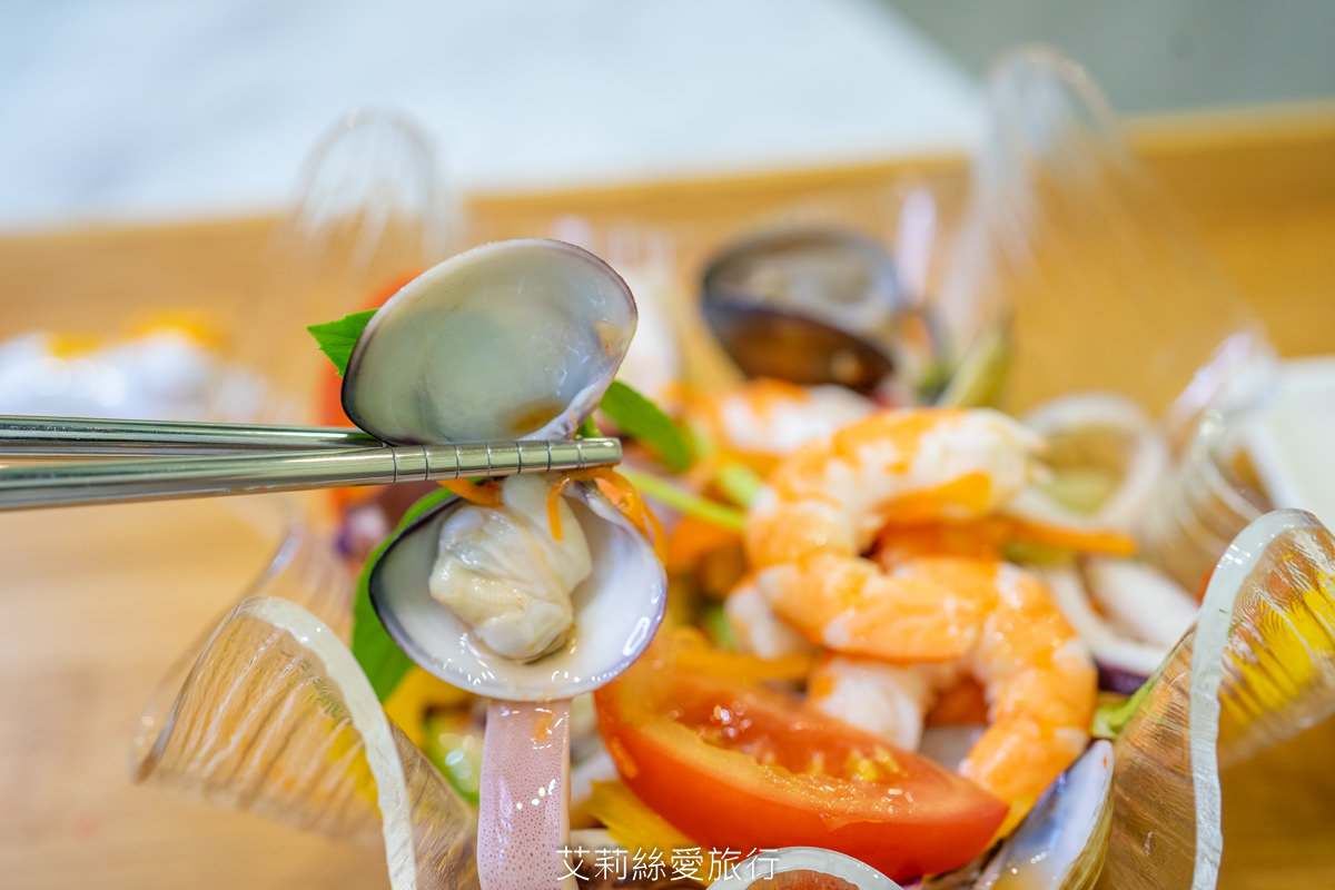 蘆洲美食》料多到滿出來道地越南河粉(Phở) 武氏明皇 捷運美食午晚餐