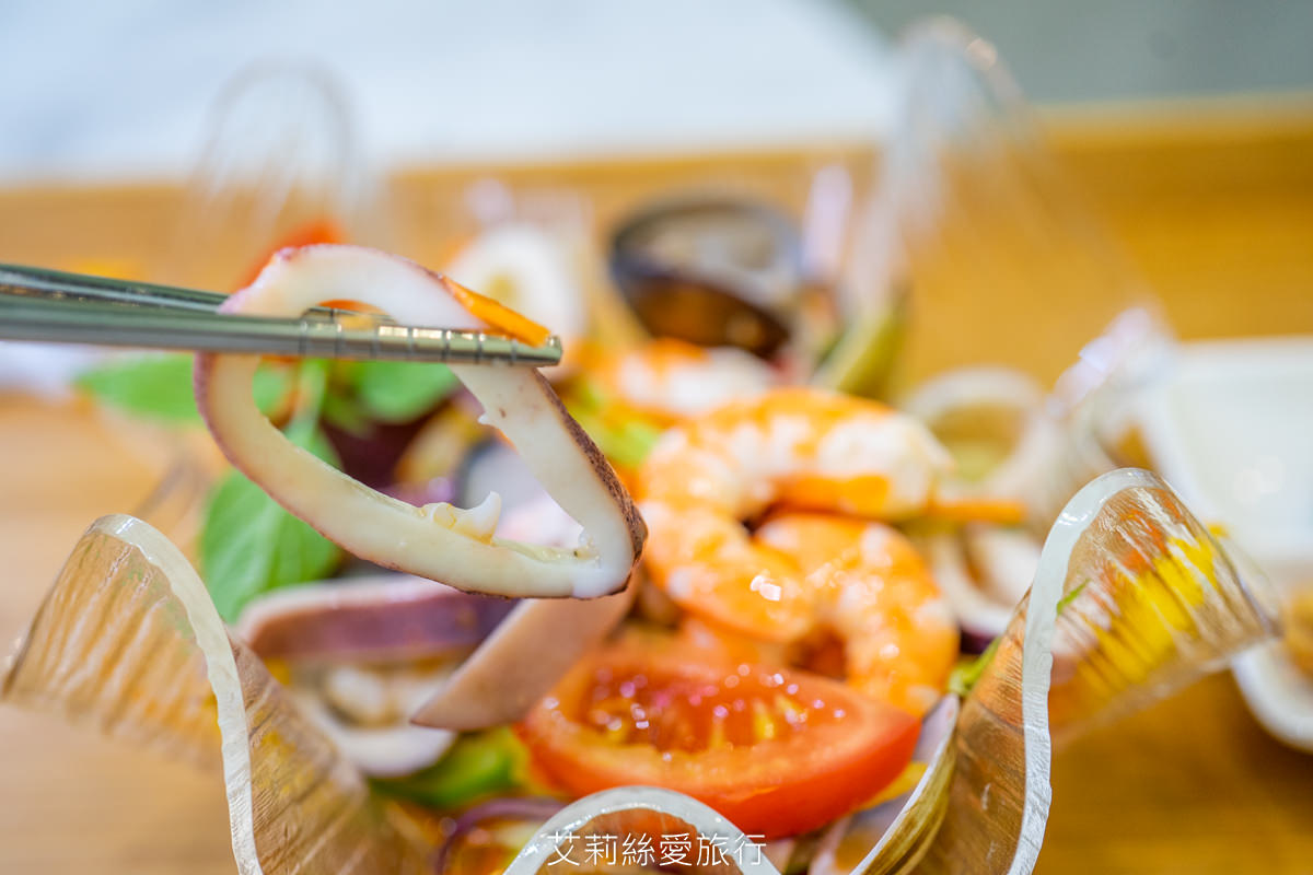 蘆洲美食》料多到滿出來道地越南河粉(Phở) 武氏明皇 捷運美食午晚餐