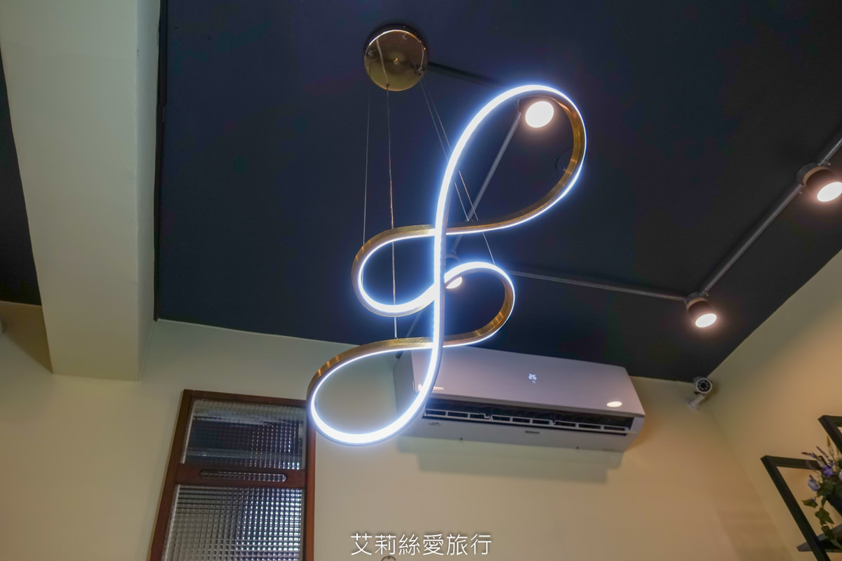 蘆洲美食》料多到滿出來道地越南河粉(Phở) 武氏明皇 捷運美食午晚餐