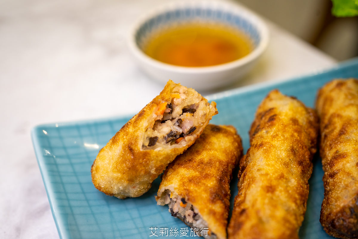 蘆洲美食》料多到滿出來道地越南河粉(Phở) 武氏明皇 捷運美食午晚餐