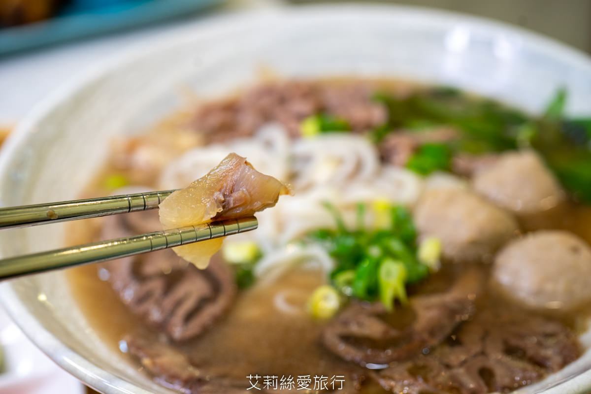 蘆洲美食》料多到滿出來道地越南河粉(Phở) 武氏明皇 捷運美食午晚餐