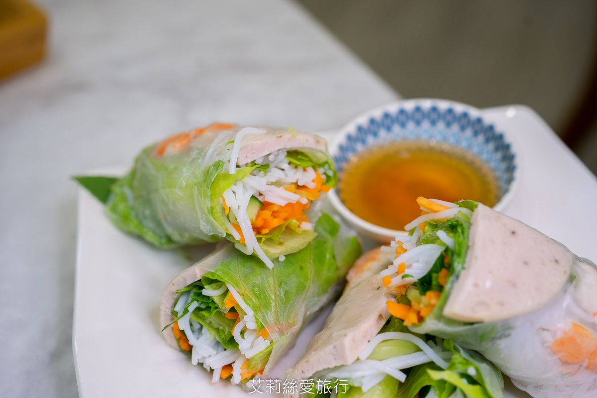 武氏明皇越南生春捲包入新鮮食材 色彩繽紛讓人食指大開