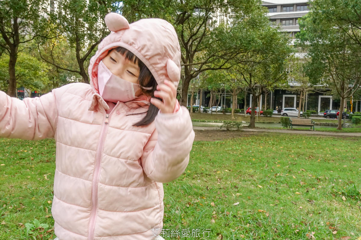 竹北免費景點 水圳森林公園 千坪草地野餐放風箏 步道騎自行車 有涼亭可休息 還可賞魚賞鴨