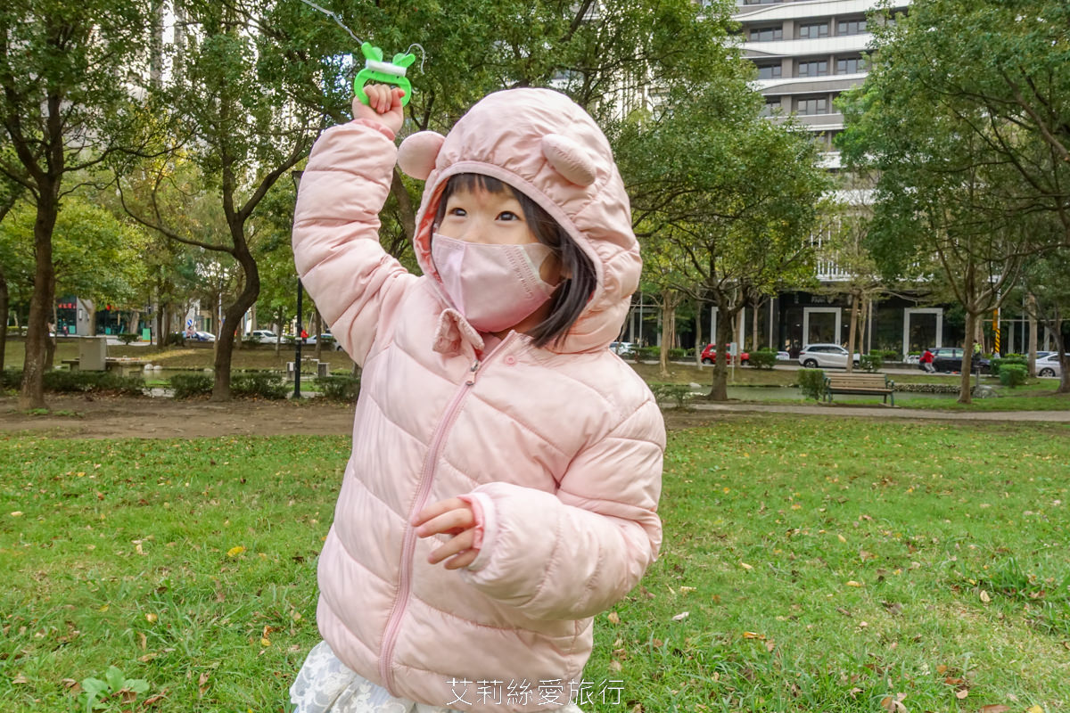 竹北免費景點 水圳森林公園 千坪草地野餐放風箏 步道騎自行車 有涼亭可休息 還可賞魚賞鴨