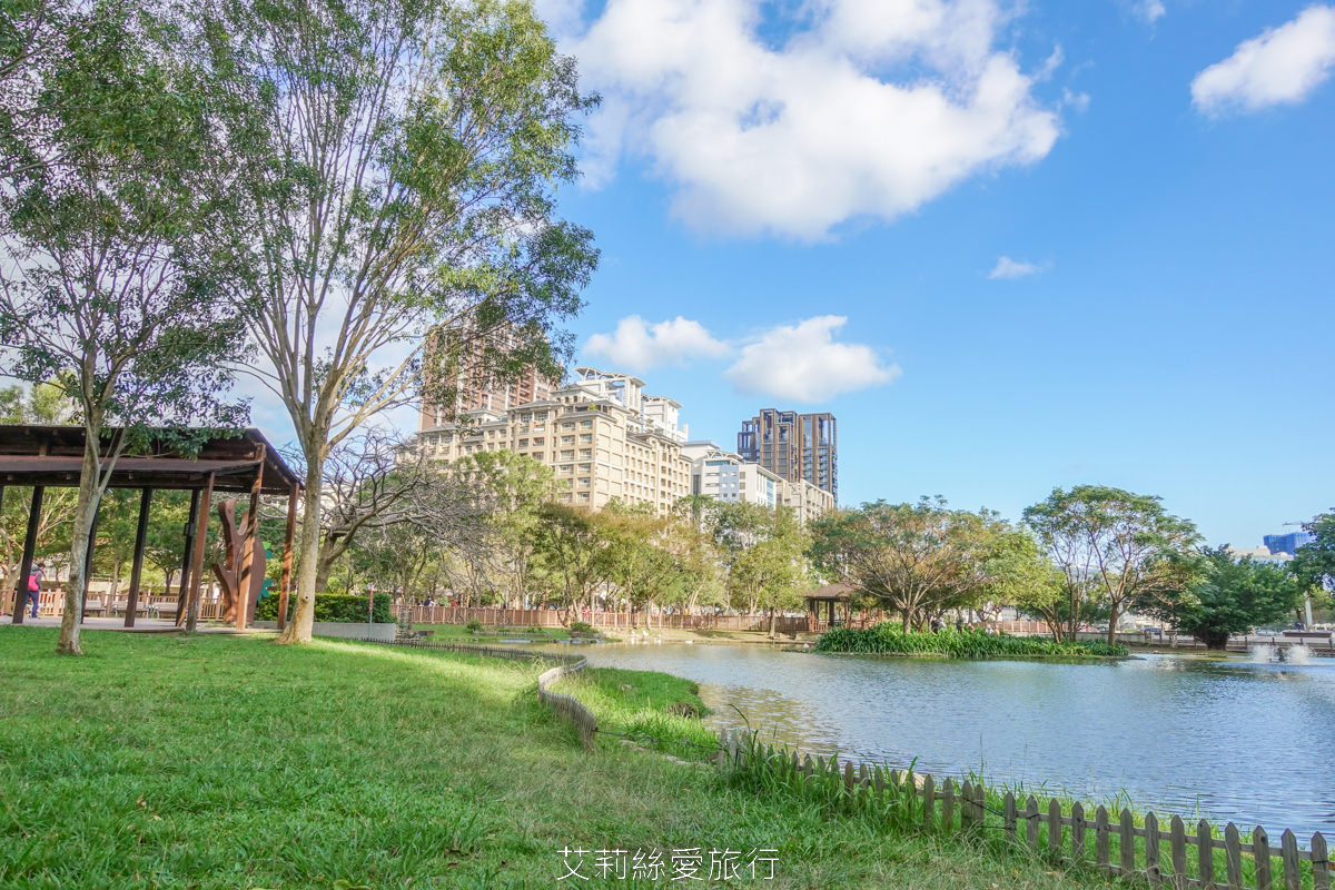 竹北免費景點 水圳森林公園 千坪草地野餐放風箏 步道騎自行車 有涼亭可休息 還可賞魚賞鴨