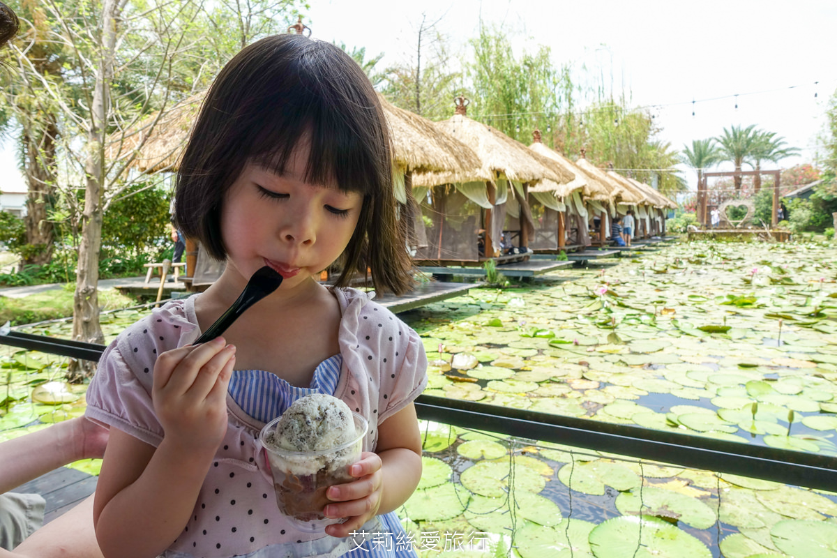屏東美食 峇里島風景觀餐廳 水明漾 吃冰淇淋、餵魚拍美照 還有新鮮泰國蝦料理 冬季落羽松步道好浪漫 - 第11張圖 屏東美食 峇里島風景觀餐廳 水明漾 吃冰淇淋、餵魚拍美照 還有新鮮泰國蝦料理 冬季落羽松步道好浪漫