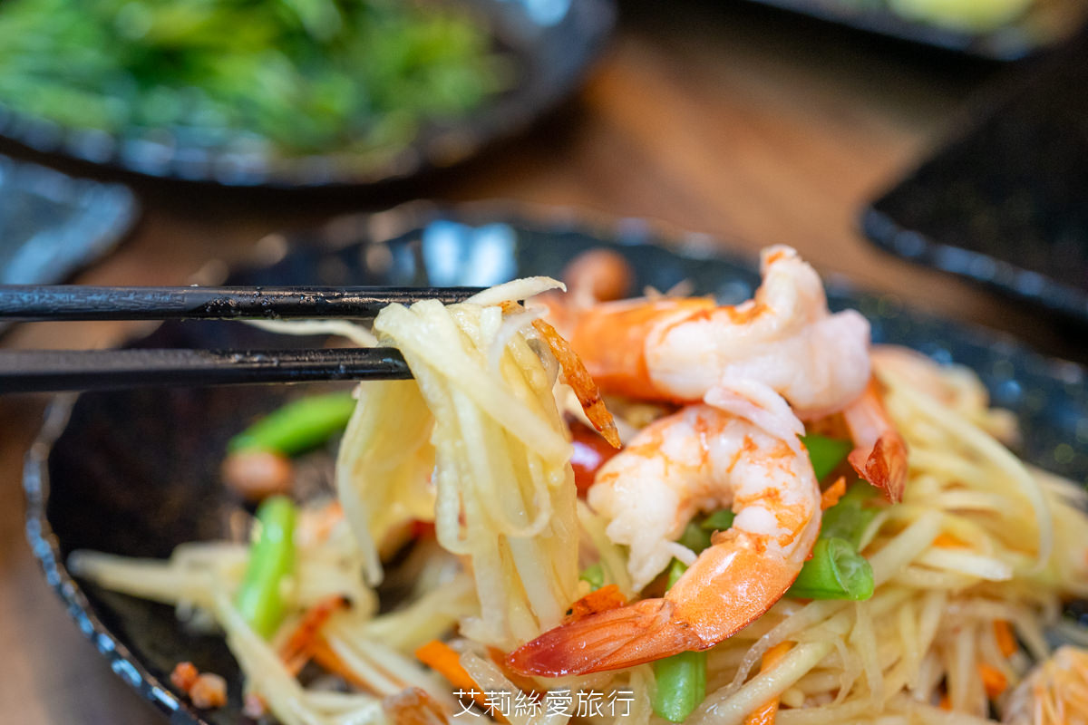 三重美食推薦 泰小吃店 真正泰國人開的泰式餐廳 泰國知名美食彩色米線條 媽媽麵 涼拌青木瓜絲都超道地! 奶茶控必喝泰式奶茶! - 第16張圖 三重美食推薦 泰小吃店 真正泰國人開的泰式餐廳 泰國知名美食彩色米線條 媽媽麵 涼拌青木瓜絲都超道地! 奶茶控必喝泰式奶茶!