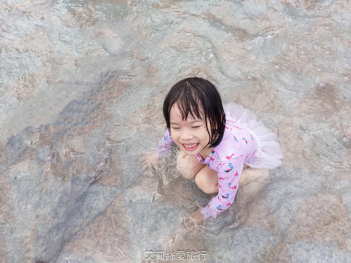 新北免費玩水景點 2024 海世界水樂園 開放時間 戲水池 噴水拱門 有沖洗區和更衣室 三重熊猴森樂園旁 捷運出站即可到！