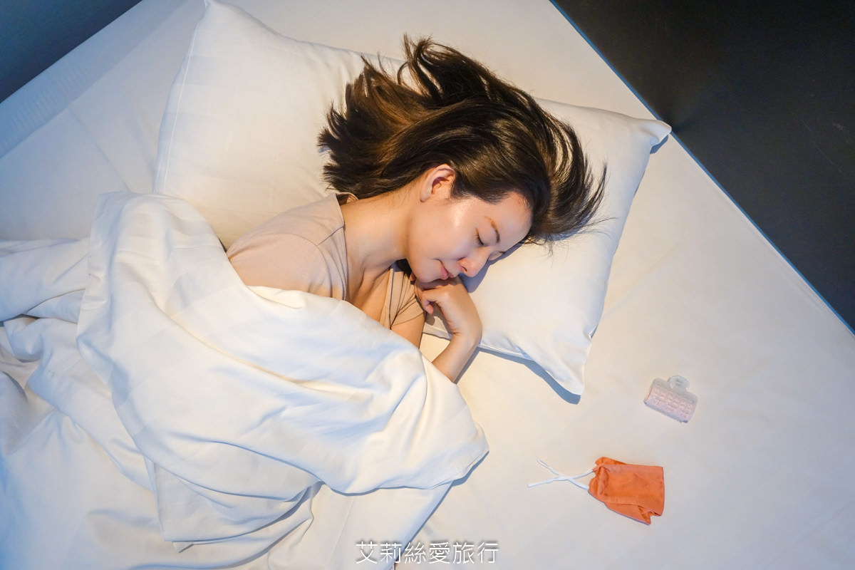 一夜好眠小法寶！ 艾美迪雅鼻腔呼吸減鼾絲绸面罩 減少鼾聲防止口腔乾燥 100%絲绸材質 柔軟又舒適！