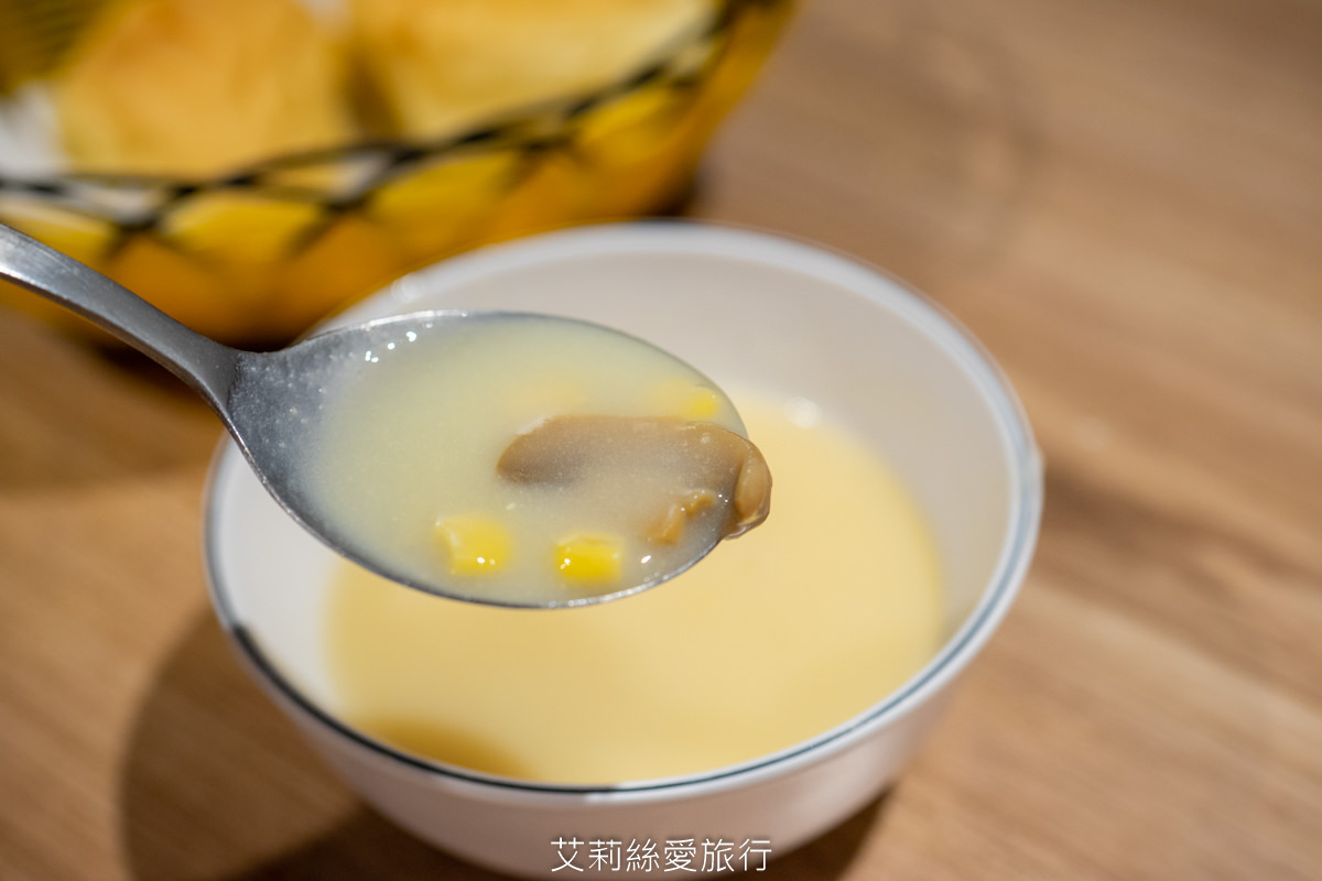 100%原肉牛排只要市價一半就能吃 配阿里山冷泡茶太過癮 內用自助吧無限吃到飽 濠誠牛排 22年老店 - 第21張圖 100%原肉牛排只要市價一半就能吃 配阿里山冷泡茶太過癮 內用自助吧無限吃到飽 濠誠牛排 22年老店