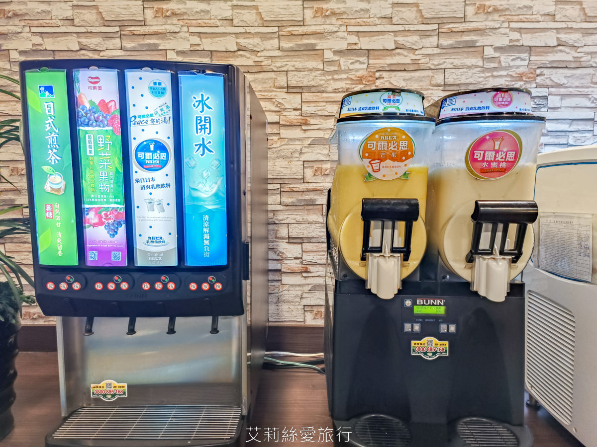 宜蘭吃到飽 礁溪吃到飽火鍋推薦 珍典精緻自助式火鍋 八種鍋底火鍋加自助吧任你吃 在地經營10年可容納百人大餐廳 有遊戲區