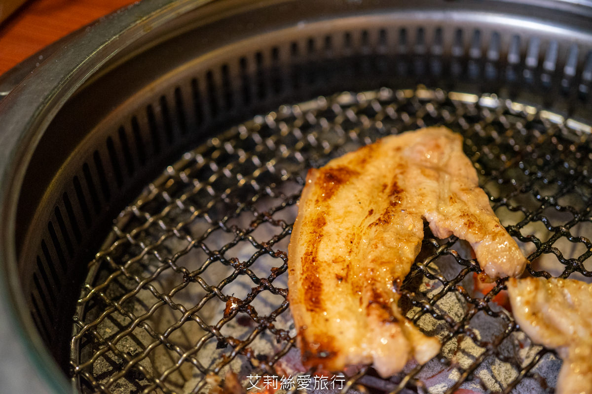 蘆洲美食推薦 甘釜京韓日燒肉料理專門店 嚴選新鮮食材、創意料理 日式無煙燒烤、韓式燒肉 浮誇系美食一次滿足 捷運蘆洲站