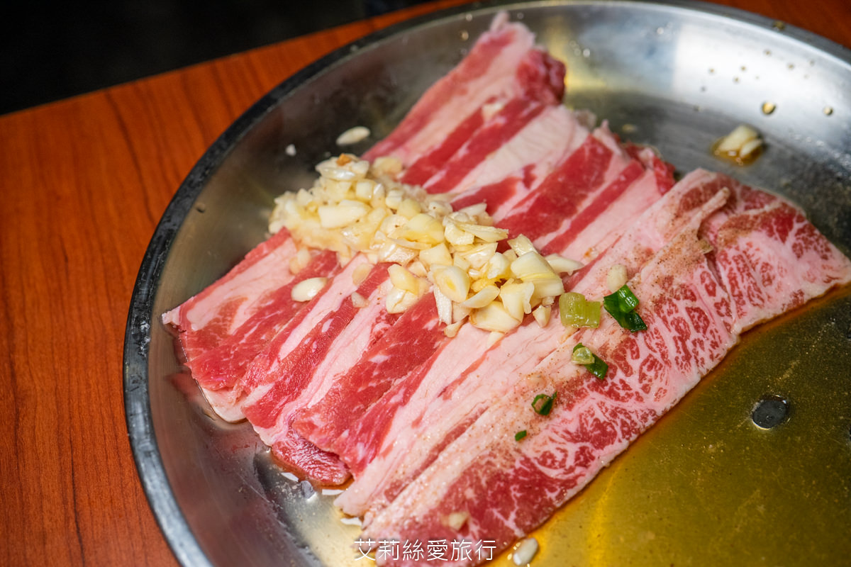 蘆洲美食推薦 甘釜京韓日燒肉料理專門店 嚴選新鮮食材、創意料理 日式無煙燒烤、韓式燒肉 浮誇系美食一次滿足 捷運蘆洲站