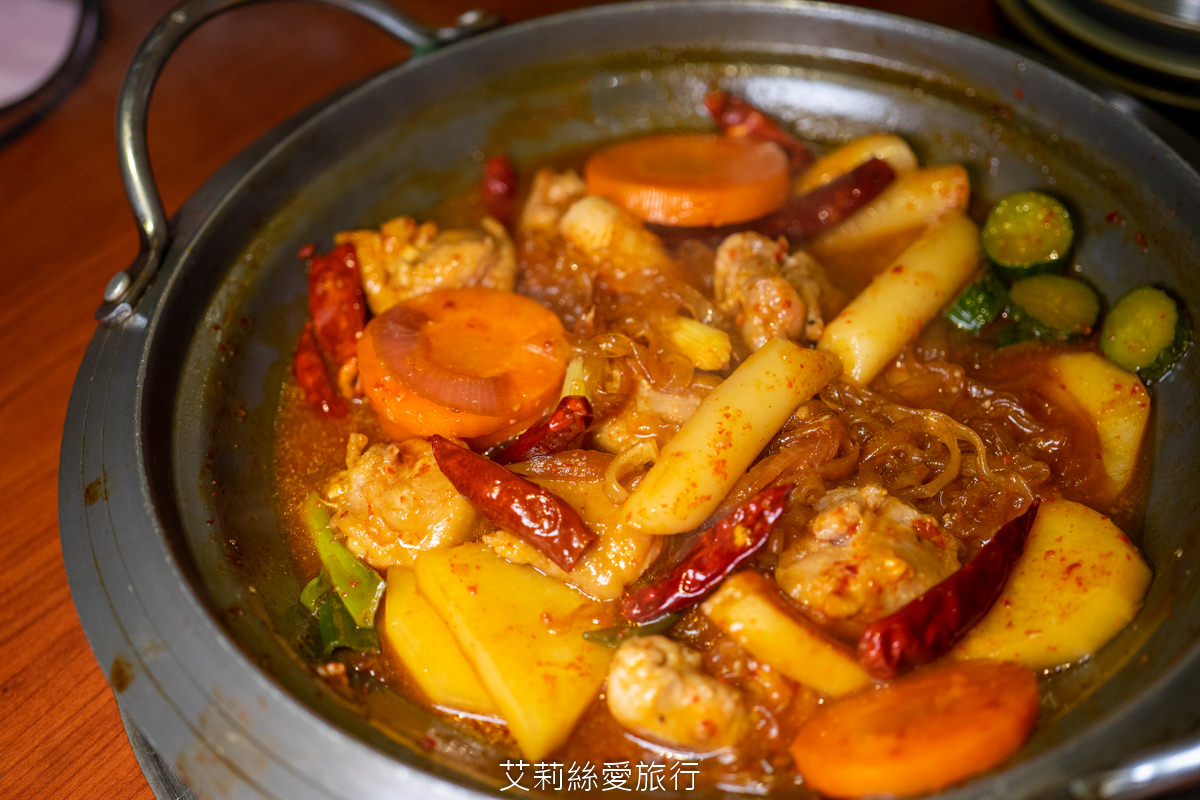 蘆洲美食推薦 甘釜京韓日燒肉料理專門店 嚴選新鮮食材、創意料理 日式無煙燒烤、韓式燒肉 浮誇系美食一次滿足 捷運蘆洲站