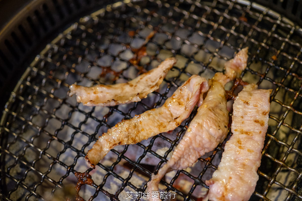 蘆洲美食推薦 甘釜京韓日燒肉料理專門店 嚴選新鮮食材、創意料理 日式無煙燒烤、韓式燒肉 浮誇系美食一次滿足 捷運蘆洲站