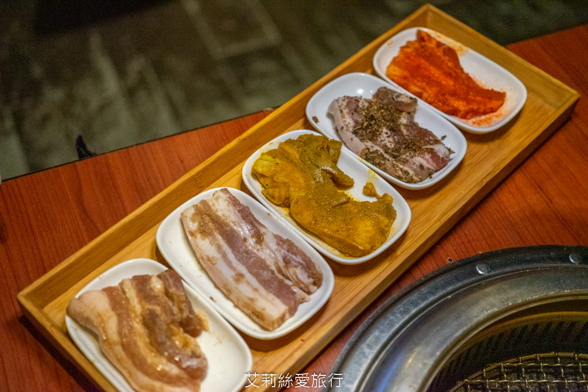 蘆洲美食推薦 甘釜京韓日燒肉料理專門店 嚴選新鮮食材、創意料理 日式無煙燒烤、韓式燒肉 浮誇系美食一次滿足 捷運蘆洲站