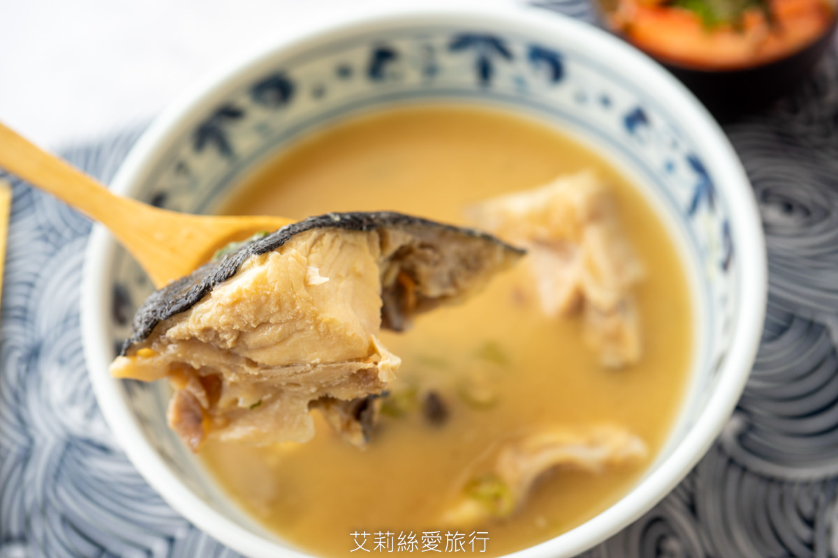 台北日式丼飯推薦 知名餐廳瞞著爹 新鮮美味外送到家 滿滿好料綜合海鮮丼、繽粉散壽司 高檔日式料理在家吃 慶祝聚會都合適