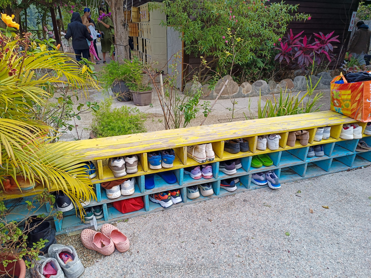 苗栗景點 石湯溫泉 3000坪峇里島風露天風呂美人湯 泡湯不限時 湯屋200元不限人數 吹風機不必投幣！近大湖草莓園