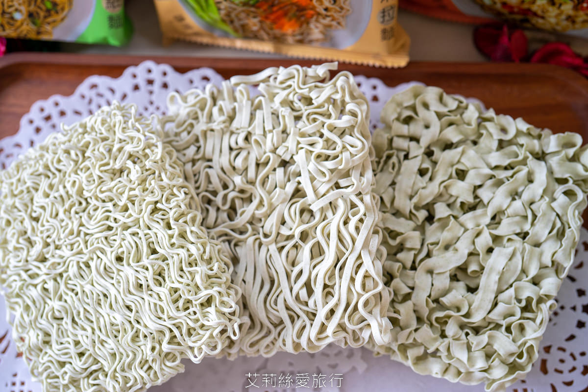 年節禮盒推薦 NICEGREEn美蔬菜堅果菜拌麵禮盒 吃一包美蔬菜拌麵等於吃一顆萵苣 從產地到餐桌 蔬菜拌麵首選! - 第12張圖 年節禮盒推薦 NICEGREEn美蔬菜堅果菜拌麵禮盒 吃一包美蔬菜拌麵等於吃一顆萵苣 從產地到餐桌 蔬菜拌麵首選!