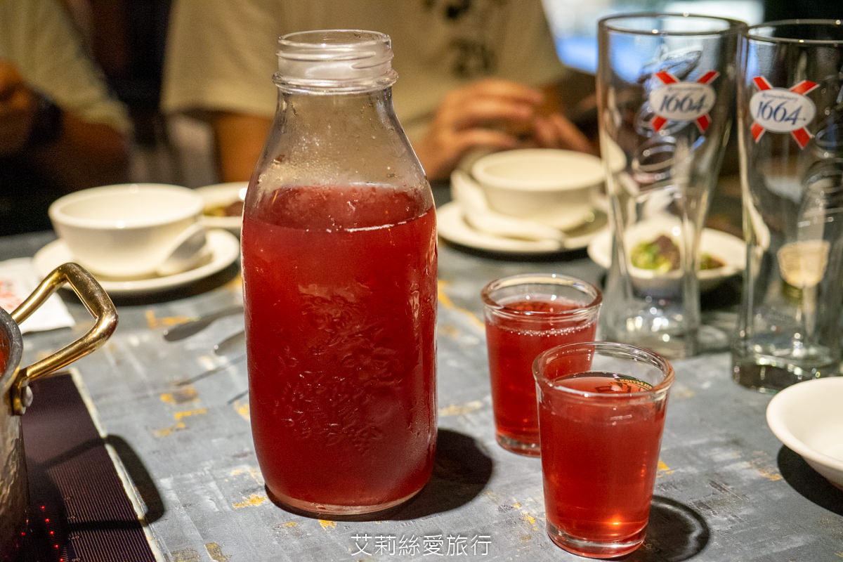 台北必吃麻辣鍋 黃仁勳美食地圖 老撈麻辣鍋新派火鍋及私房料理 老撈瘋鍋祭$990的綜合海鮮盤登記免費送! LINE好友不限時段啤酒買1送1 - 第29張圖 台北必吃麻辣鍋 黃仁勳美食地圖 老撈麻辣鍋新派火鍋及私房料理 老撈瘋鍋祭$990的綜合海鮮盤登記免費送! LINE好友不限時段啤酒買1送1