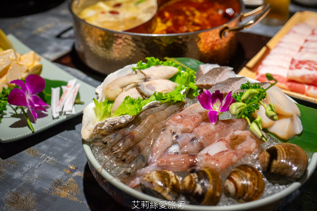 台北必吃麻辣鍋 黃仁勳美食地圖 老撈麻辣鍋新派火鍋及私房料理 老撈瘋鍋祭$990的綜合海鮮盤登記免費送! LINE好友不限時段啤酒買1送1 - 第11張圖 台北必吃麻辣鍋 黃仁勳美食地圖 老撈麻辣鍋新派火鍋及私房料理 老撈瘋鍋祭$990的綜合海鮮盤登記免費送! LINE好友不限時段啤酒買1送1