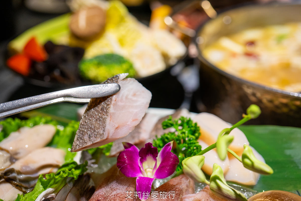 台北必吃麻辣鍋 黃仁勳美食地圖 老撈麻辣鍋新派火鍋及私房料理 老撈瘋鍋祭$990的綜合海鮮盤登記免費送! LINE好友不限時段啤酒買1送1 - 第43張圖 台北必吃麻辣鍋 黃仁勳美食地圖 老撈麻辣鍋新派火鍋及私房料理 老撈瘋鍋祭$990的綜合海鮮盤登記免費送! LINE好友不限時段啤酒買1送1