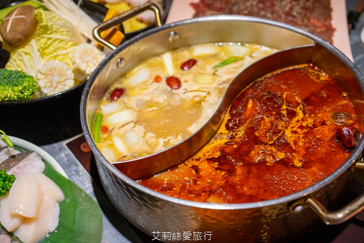 台北必吃麻辣鍋 黃仁勳美食地圖 老撈麻辣鍋新派火鍋及私房料理 老撈瘋鍋祭$990的綜合海鮮盤登記免費送! LINE好友不限時段啤酒買1送1 - 第18張圖 台北必吃麻辣鍋 黃仁勳美食地圖 老撈麻辣鍋新派火鍋及私房料理 老撈瘋鍋祭$990的綜合海鮮盤登記免費送! LINE好友不限時段啤酒買1送1