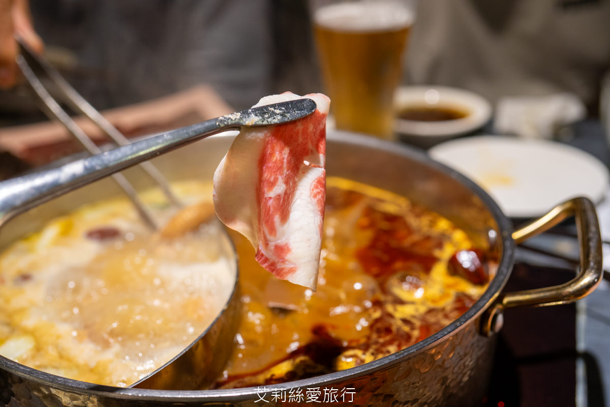 台北必吃麻辣鍋 黃仁勳美食地圖 老撈麻辣鍋新派火鍋及私房料理 老撈瘋鍋祭$990的綜合海鮮盤登記免費送! LINE好友不限時段啤酒買1送1 - 第48張圖 台北必吃麻辣鍋 黃仁勳美食地圖 老撈麻辣鍋新派火鍋及私房料理 老撈瘋鍋祭$990的綜合海鮮盤登記免費送! LINE好友不限時段啤酒買1送1