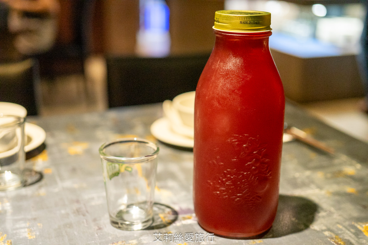 台北必吃麻辣鍋 黃仁勳美食地圖 老撈麻辣鍋新派火鍋及私房料理 老撈瘋鍋祭$990的綜合海鮮盤登記免費送! LINE好友不限時段啤酒買1送1 - 第28張圖 台北必吃麻辣鍋 黃仁勳美食地圖 老撈麻辣鍋新派火鍋及私房料理 老撈瘋鍋祭$990的綜合海鮮盤登記免費送! LINE好友不限時段啤酒買1送1