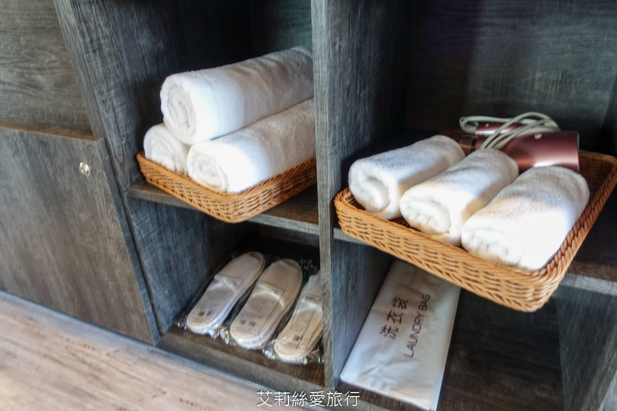 苗栗親子住宿 自然風情景觀餐廳渡假民宿 2024最新設施極光露營車 獨立遊戲區寶貝安心玩 親子景點大草坪沙坑溜滑梯 無敵景觀休閒渡假區