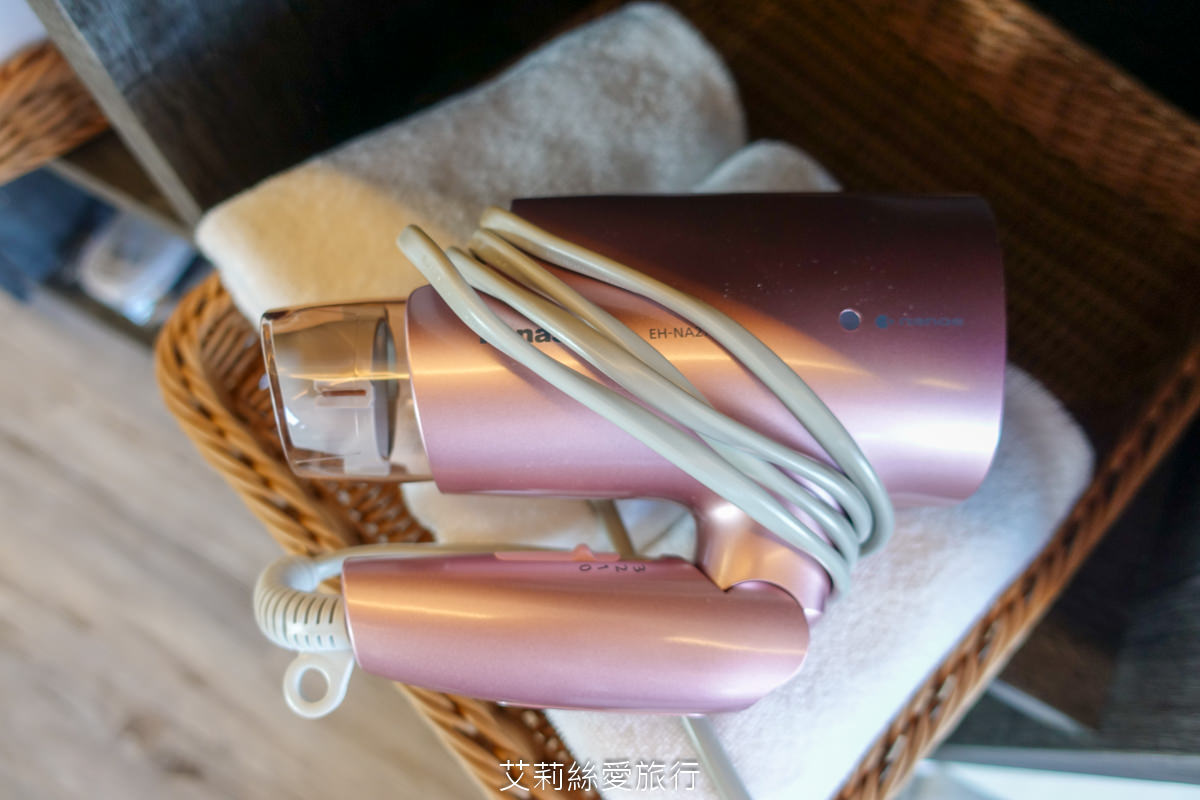 苗栗親子住宿 自然風情景觀餐廳渡假民宿 2024最新設施極光露營車 獨立遊戲區寶貝安心玩 親子景點大草坪沙坑溜滑梯 無敵景觀休閒渡假區