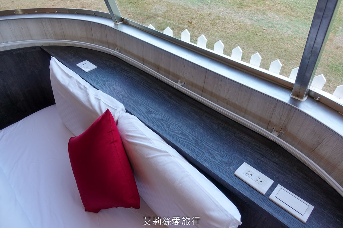 苗栗親子住宿 自然風情景觀餐廳渡假民宿 2024最新設施極光露營車 獨立遊戲區寶貝安心玩 親子景點大草坪沙坑溜滑梯 無敵景觀休閒渡假區