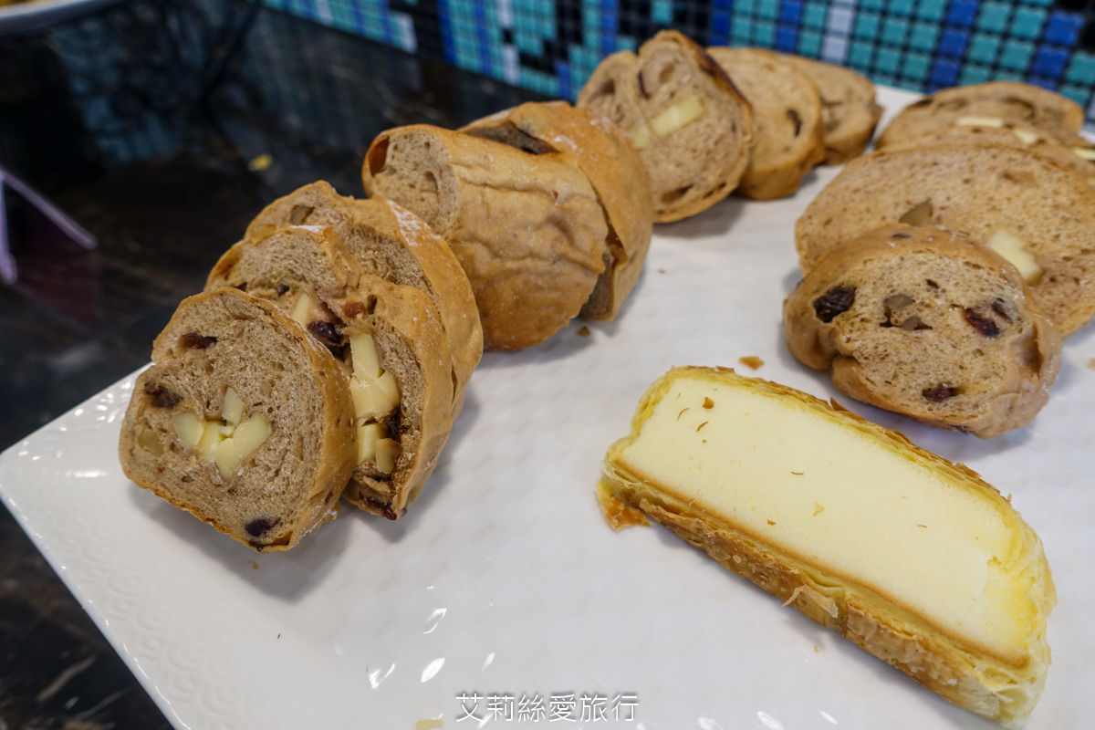 苗栗親子住宿 自然風情景觀餐廳渡假民宿 2024最新設施極光露營車 獨立遊戲區寶貝安心玩 親子景點大草坪沙坑溜滑梯 無敵景觀休閒渡假區