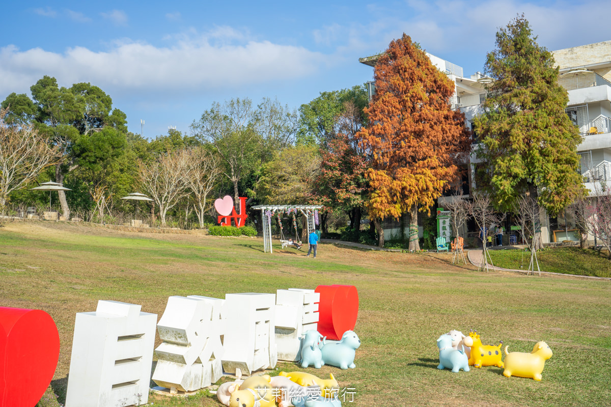 苗栗親子住宿 自然風情景觀餐廳渡假民宿 2024最新設施極光露營車 獨立遊戲區寶貝安心玩 親子景點大草坪沙坑溜滑梯 無敵景觀休閒渡假區